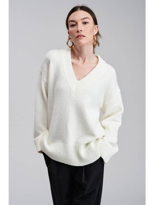 Mila V-Neck Sweater Pullover Off White