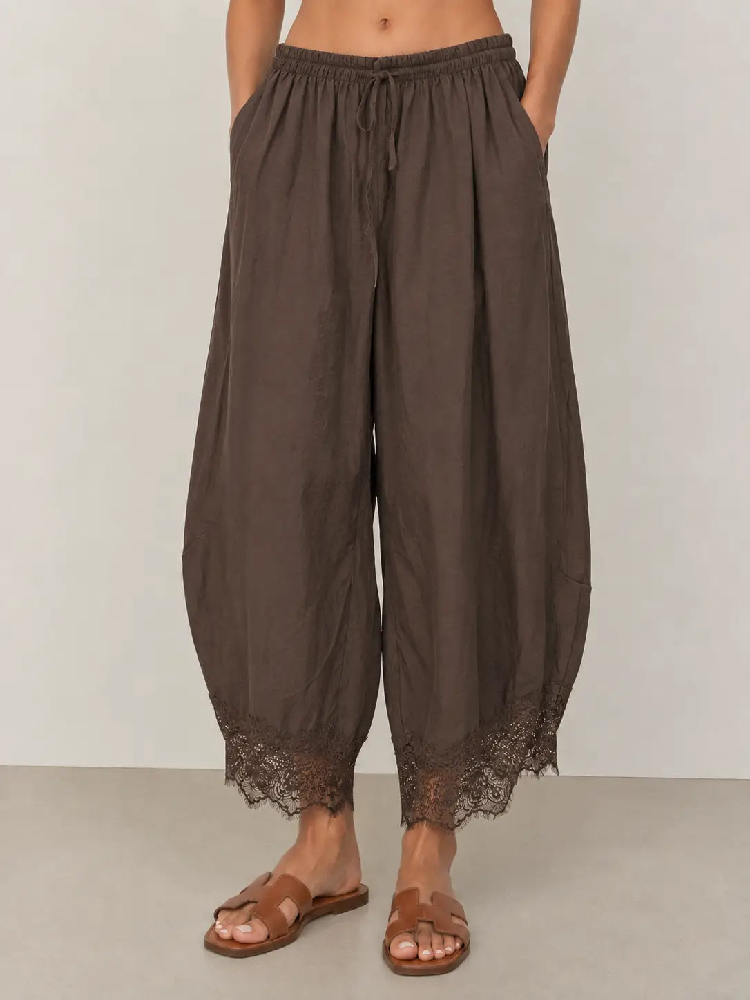 Woven Barrel Pants with Lace Triim