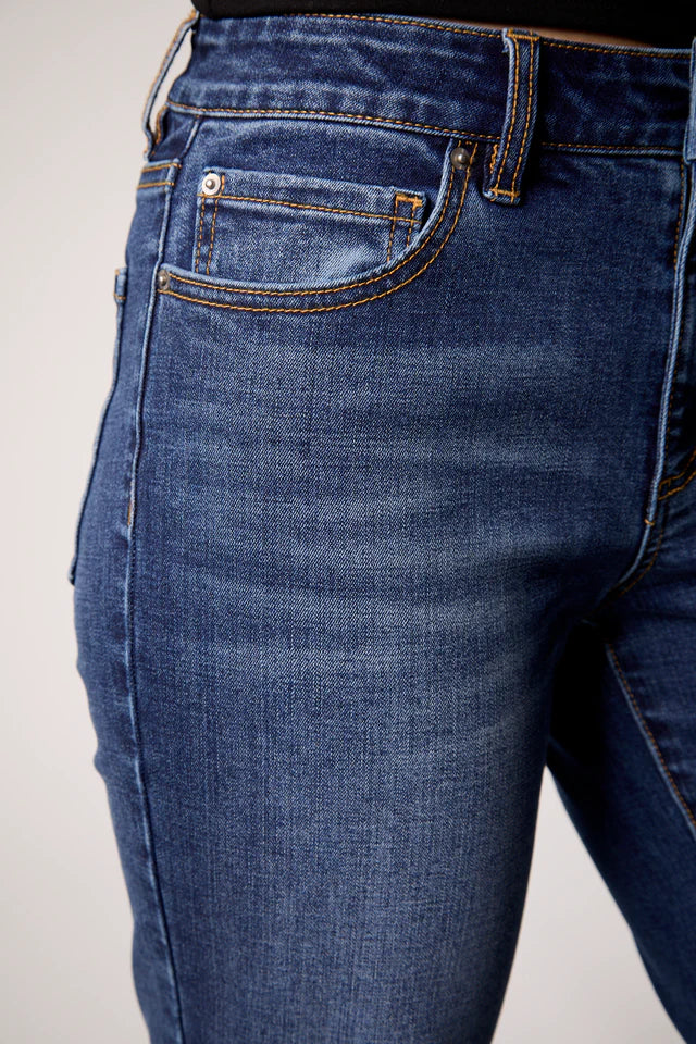 Quinn Mid Rise Straight Jean