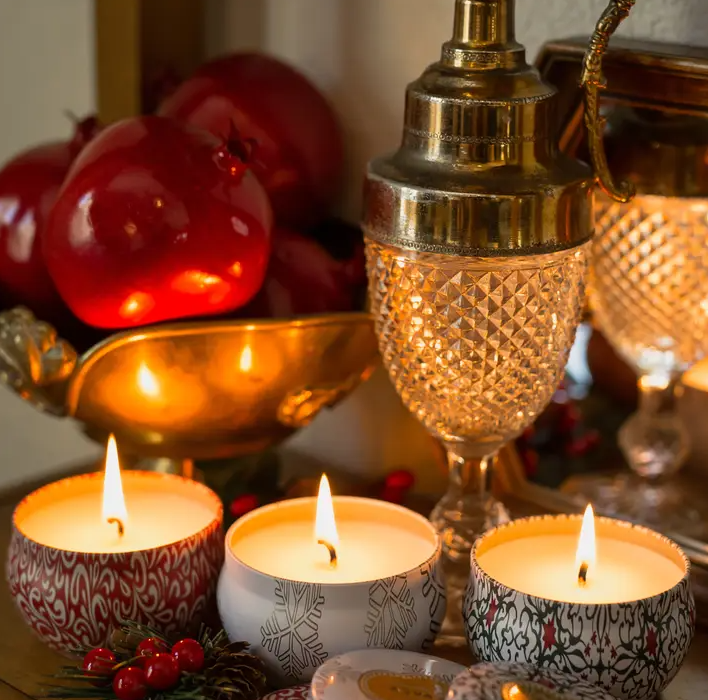 Holiday Candle in decorative Tin